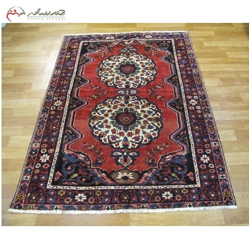 فرش دستبافت  بختیار طرح ترنج کد 39518 با ضمانت رنگ و دوام نخ، طرح زمینه بی نظیر ترنج