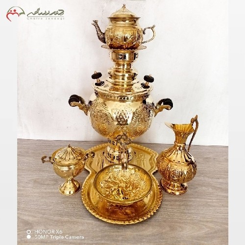 سرویس سماور 6 لیتری در طرح هخامنشی، قلم زنی شده با پارچ طرح شیردان، بدون تغییر رنگ، دارای ضمانت نامه - هنرظریف