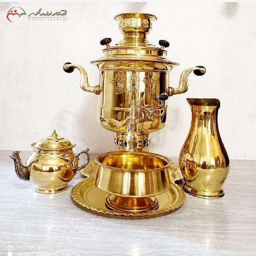سرویس سماور ذغالی 8 لیتری در طرح قابلمه ای با ورق ضخیم برنجی، کار شده، زیبا و ساده