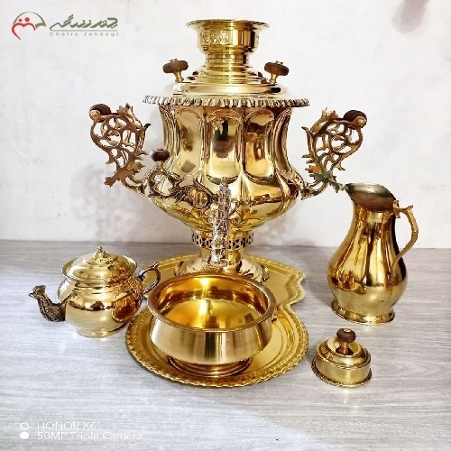 سرویس سماور 5 پارچه ذغالی برنج با ورق ضخیم، 6 لیتری، بدنه طرح توپی با دسته های طرح ماری، دارای ضمانت - هنرظریف