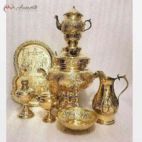 سماور 6 لیتری برنجی زغالی 7 پارچه در طرح هخامنشی، قلم زنی شده، کار دست با کیفیت عالی - هنرظریف