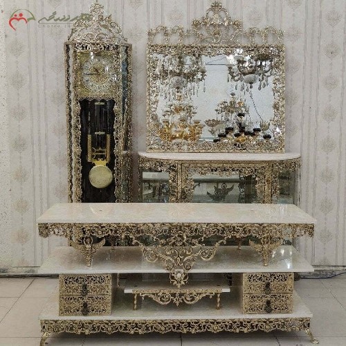 سروس سه پارچه ی تمام برنزی  سنگین وزن، رنگ اعلاء با مدل گل سرخ کار شده، درای ضمانت