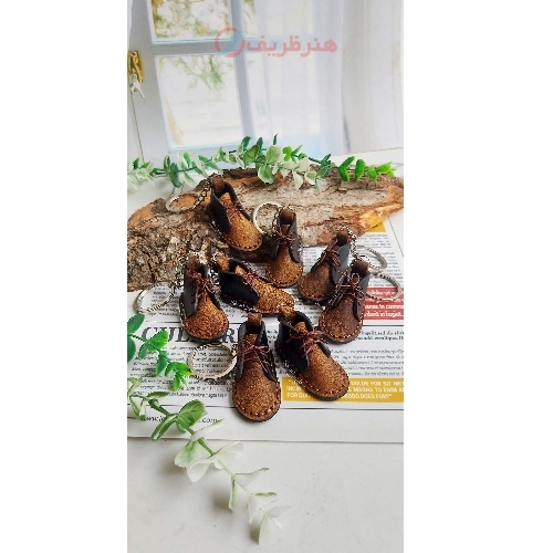 جاکلیدی چرم طبیعی گاوی طرح کفش طراحی شیک و فانتزی با کیفیت درجه یک - هنرظریف