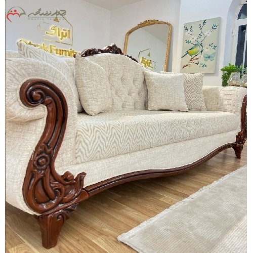 مبلمان سلطنتی 7 نفره دارای رنگ بندی متنوع بدنه و پارچه، طراحی با ظرافت بالا و کیفیت اعلاء