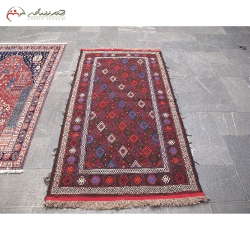 گلیم دستبافت قوچان کد 39842 در طرح قابی، بافت بسیار با دوام با رنگ زمینه و حاشیه الوان