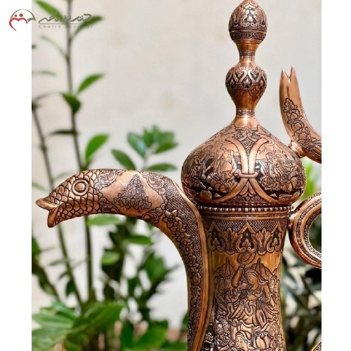 دله قهوه عربی برنجی در طرح چهره، با قلم زنی فوق العاده در رنگ مسی، دارای گارانتی