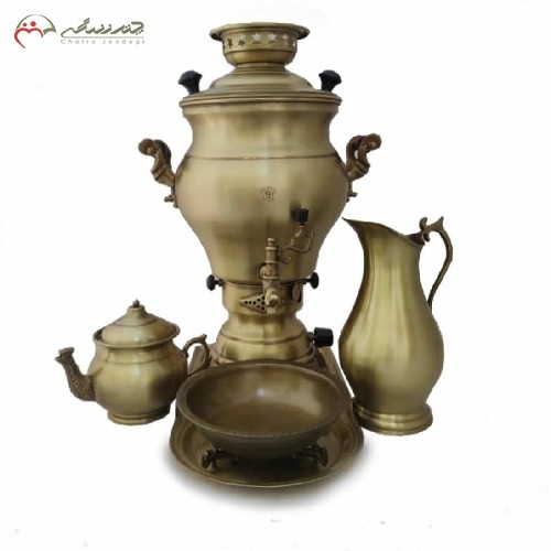 سرویس سماور گازی برنجی طرح کد 113 در طرح ساده و شکیل ترنج با رنگ آنتیک، کیفیت عالی و طراحی کاربردی