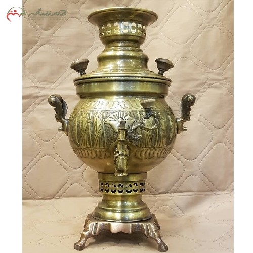 سماور ذغالی 3 لیتری با رنگ آنتیک و بدنه ی قلم کاری شده به رنگ طلایی،  با رنگ متنوع بدنه کد 116