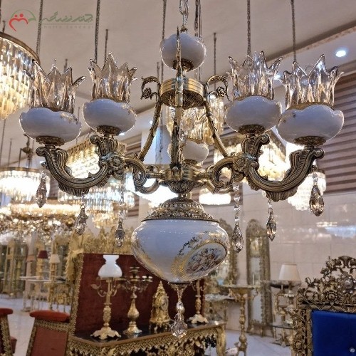 لوستر برنزی سرامیکی 6 شعله با طراحی کلاسیک و زیبایی بی نظیر، ساخته شده  با متریال با کیفیت