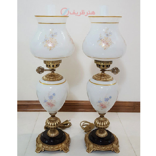 چراغ لامپا دو پوست شیری گلدار تمام برنج آنتیک_ هنرظریف