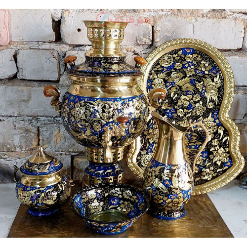 نمای کامل سرویس سماور برنجی ۴ لیتری الماس‌تراش و پرداز تولید اصفهان با طراحی اصیل و تراش‌های درخشان.