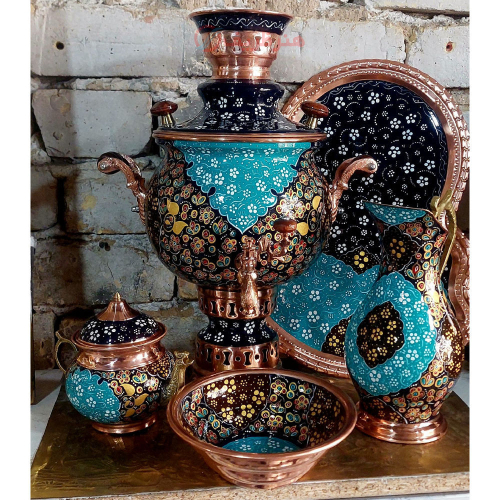 نمای تمام‌نما از سرویس سماور مسی پرداز ۴ لیتری نانو شده با رنگ ثابت و طراحی سنتی