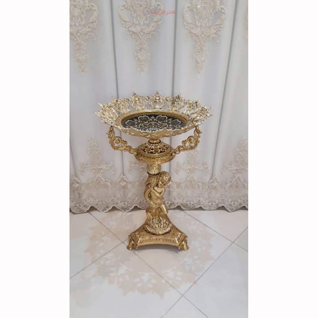 میوه خوری کنارسالنی طرح پسر بچه، جنس آلیاژ آلومینیوم، آبکاری برنز