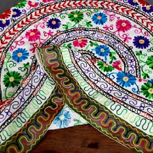 رومیزی گرد سوزن دوزی و آینه کاری B-5 با پارچه کتان و دوخته شده با نخ سوزن دوزی با کیفیت