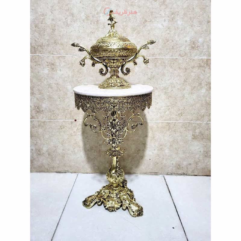 میز تلفن پایه سه رخ تاجدار جنس آلیاژ آلومینیوم درجه 1 آبکاری برنج با رنگ ثابت، محصول اصفهان - هنرظریف