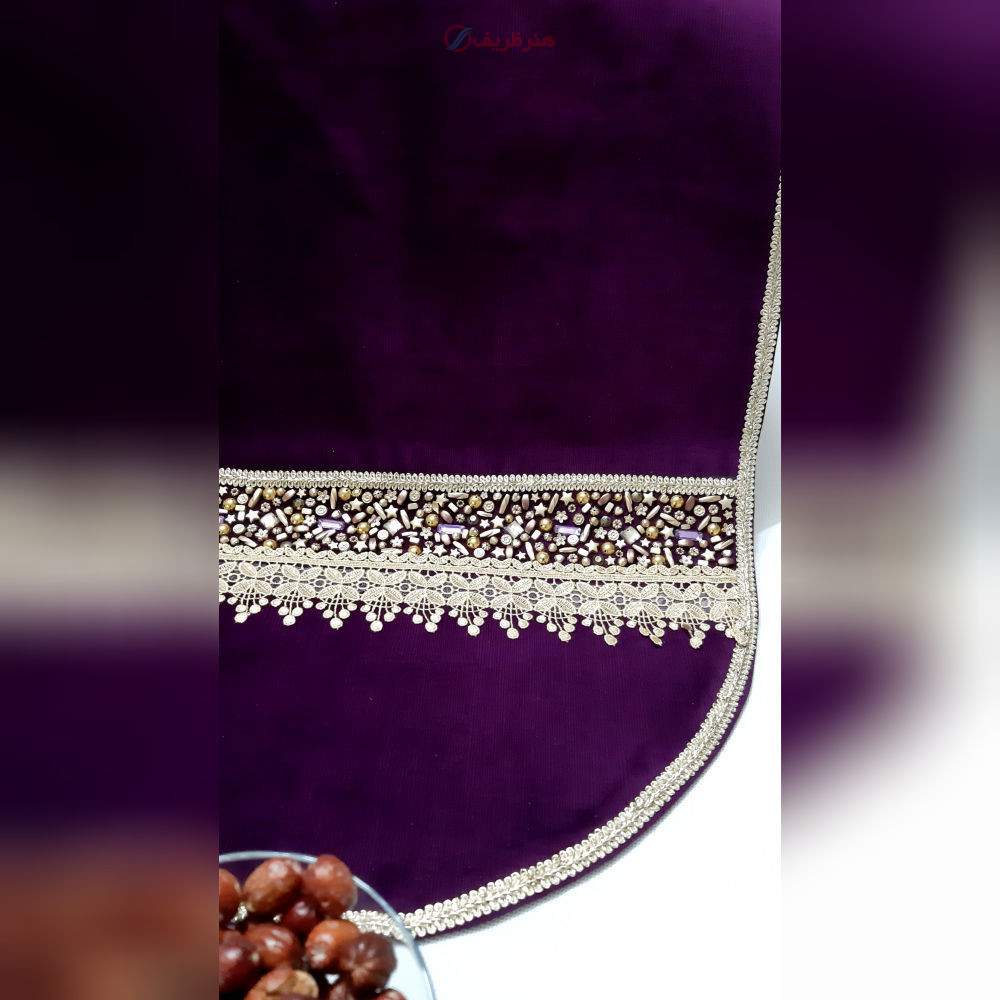 رومیزی سه تکه مخمل سنگ دوزیB-14 شامل یک رومیزی جلو مبلی و دوعسلی