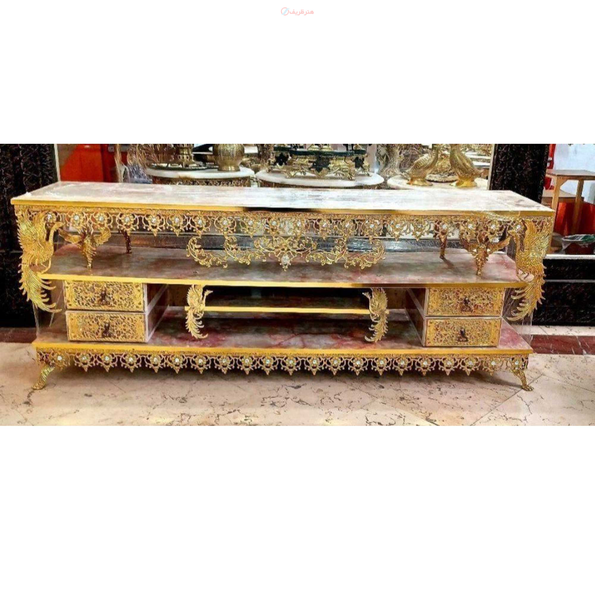 میز تلویزیون طرح طاووس، سه طبقه ،دارای چهار کشو بغل، طول 120