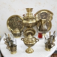 خرید و قیمت سرویس سماور قلمزنی برنجی 6 لیتری طرح آینه دسته شاخ - هنرظریف