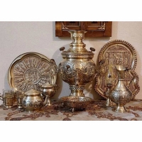 خرید، قیمت و مشخصات سماور زغالی برنجی شیر و خورشید 6 لیتری، قلم دست و همراه با سرویس 14 تکه | هنرظریف