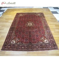 خرید آنلاین، فرش دستبافت بیجار کد 39849 با طرح ماهی ترنج، رنگ زمینه ی لاکی و حاشیه سرمه ای، دارای گارانتی، زیر قیمت بازار | هنرظریف